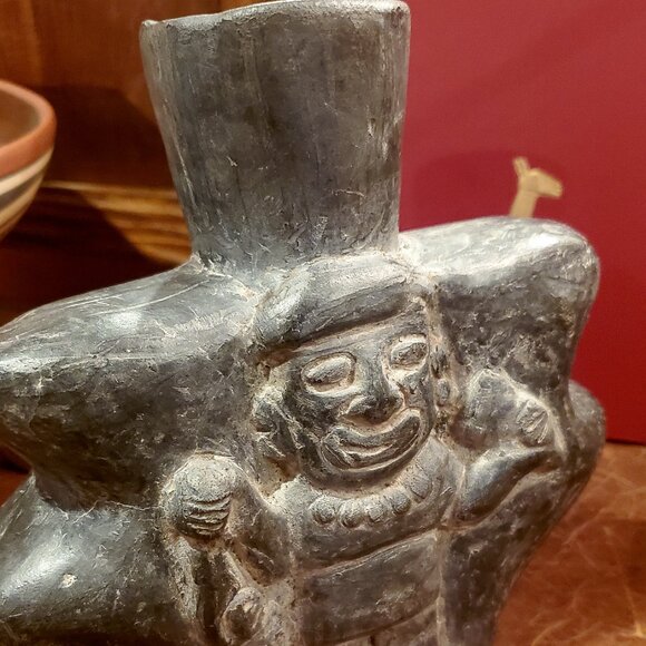 Museum-Inspired Paracas Huaco – Guardian of the Ancestors, Handcrafted Andean Ar - Picture 3 of 5